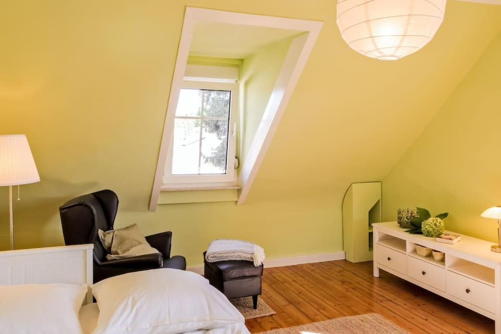 Charmante, Grosszuegige Ferienwohnung Villa Fleurie เบรตเทน ภายนอก รูปภาพ