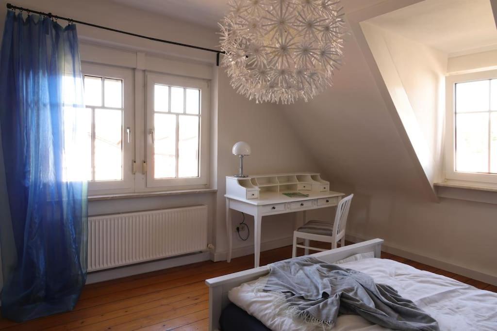 Charmante, Grosszuegige Ferienwohnung Villa Fleurie เบรตเทน ภายนอก รูปภาพ