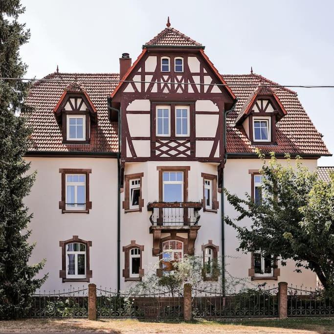 Charmante, Grosszuegige Ferienwohnung Villa Fleurie เบรตเทน ภายนอก รูปภาพ